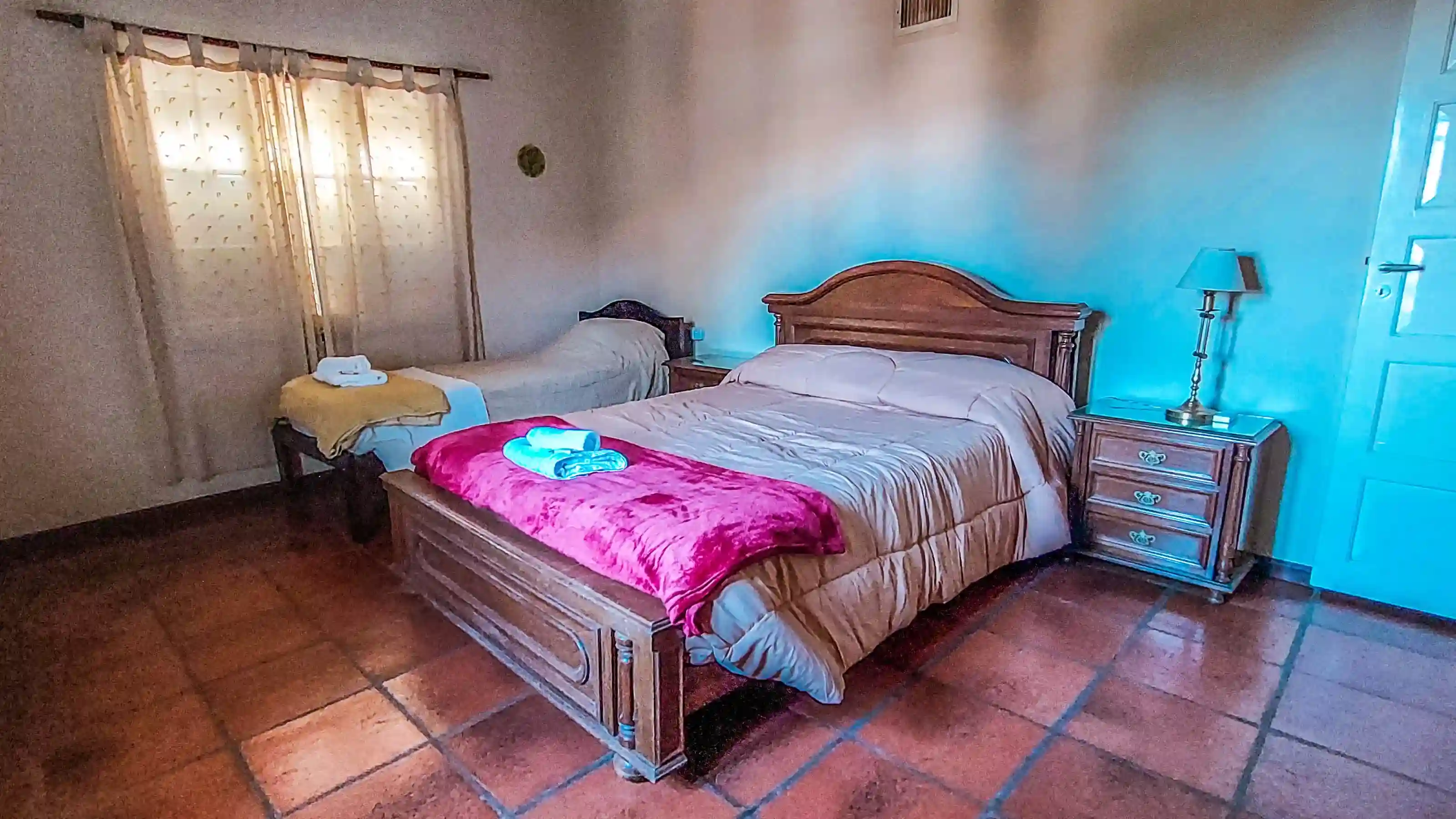 Habitación Doble con 2 camas individuales - Casa alquiler Villa de Merlo